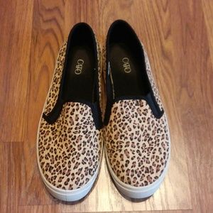 Leopard Print Slip-on Shoes